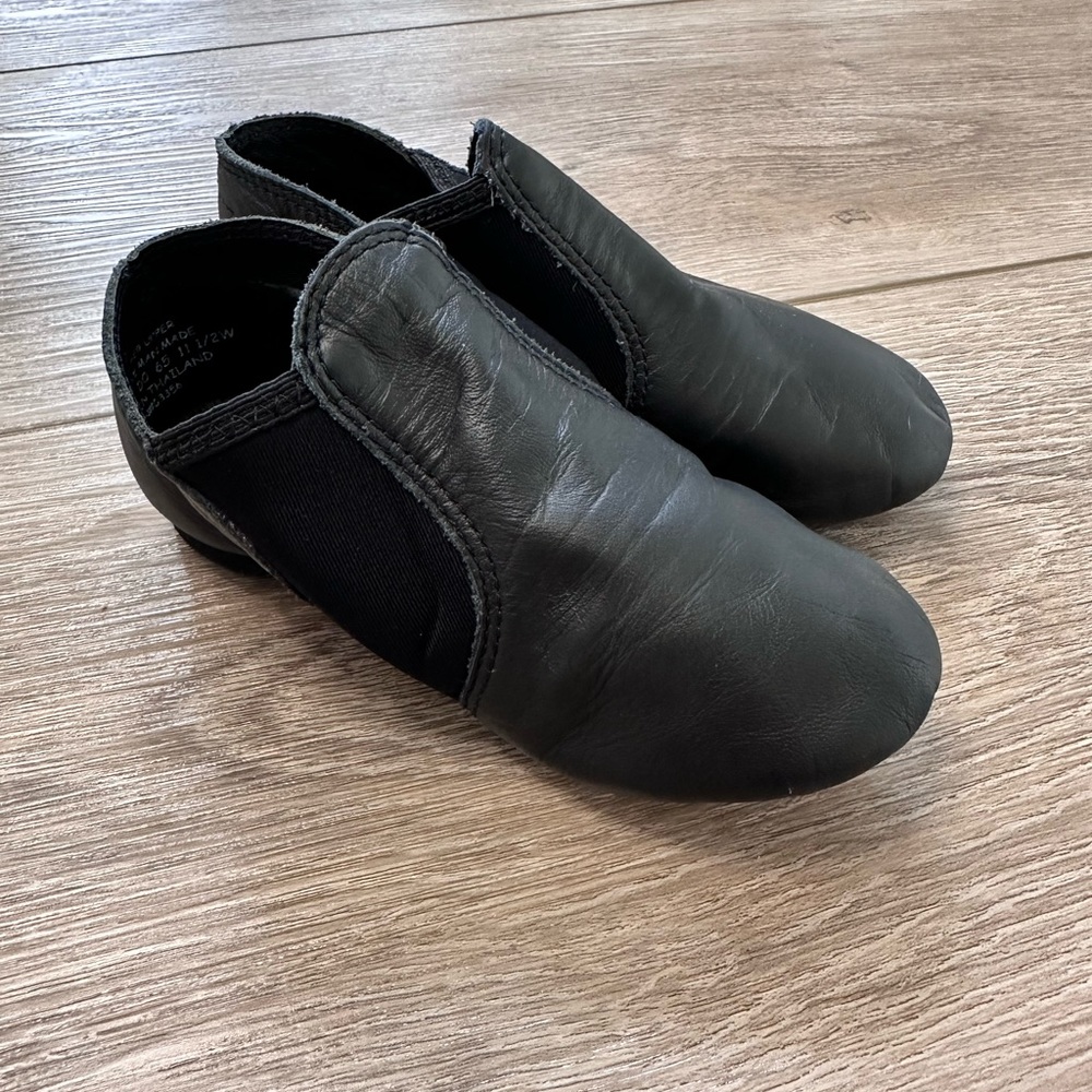 Capezio "E" Series EJ2C Jazz Slip On